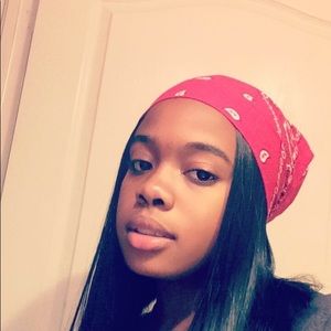 Meet your Posher, Naesha